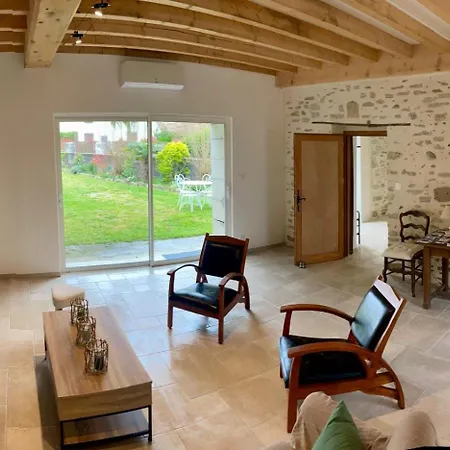 Hourquebie-demeure De Charme Entierement Renovee A 2 Min De La Riviere-entre Et Montagne *