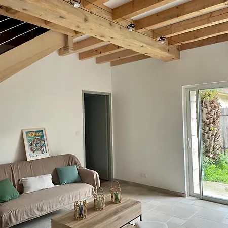 Hourquebie-demeure De Charme Entierement Renovee A 2 Min De La Riviere-entre Et Montagne