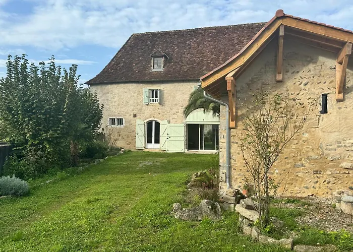 Hourquebie-demeure De Charme Entierement Renovee A 2 Min De La Riviere-entre Et Montagne