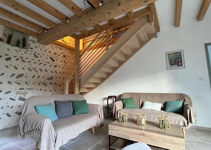 Hourquebie-demeure De Charme Entierement Renovee A 2 Min De La Riviere-entre Et Montagne Semesterbostad *